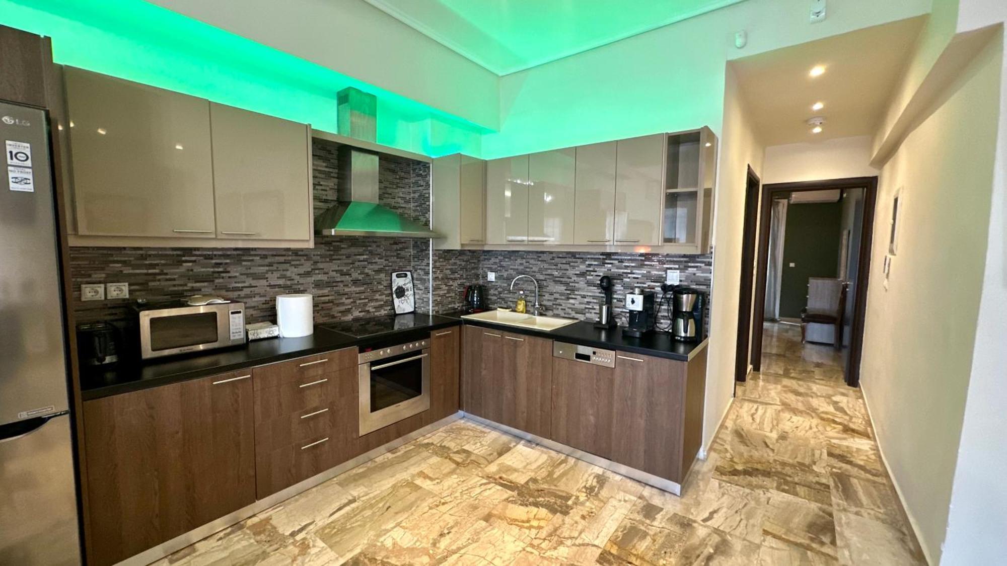 Luxury With Sauna And Free Parking Near Acropolis Apartment Athen