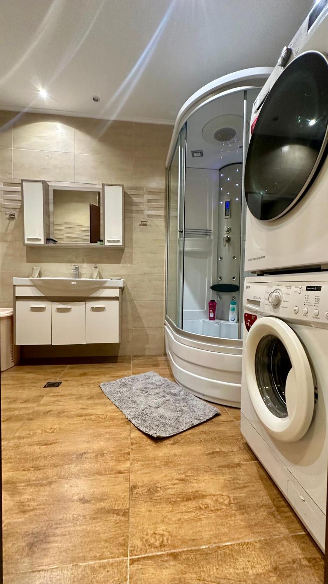 Luxury With Sauna And Free Parking Near Acropolis * Athen