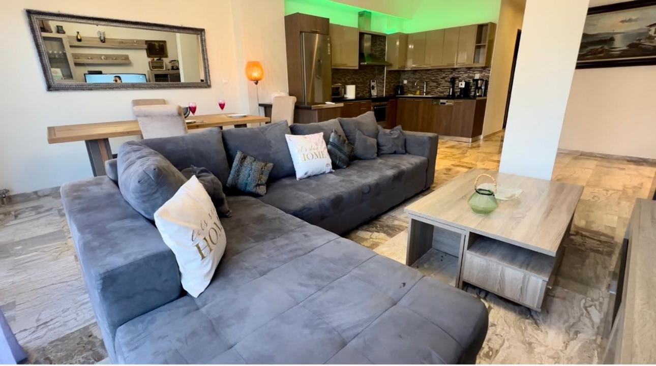 Luxury With Sauna And Free Parking Near Acropolis Apartment